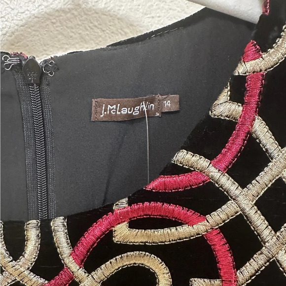 J. McLaughlin | Velvet Embroidered Holiday Dress | Size 14 - Picture 2 of 7